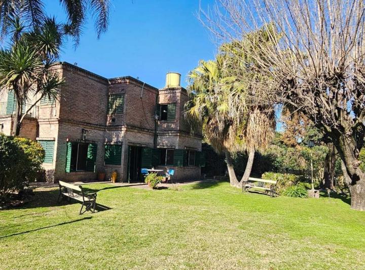 Quinta vacacional · 280m² · 5 Ambientes · 1 Cochera