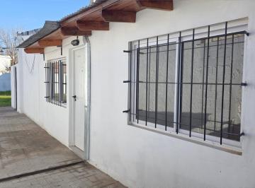 PH · 22m² · 2 Ambientes · 1 Cochera · PH en Villa Santos Tesei