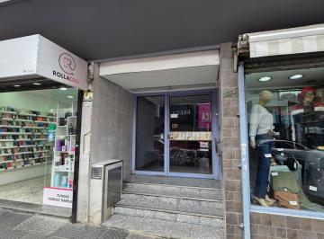 Departamento · 65m² · 2 Dormitorios · Departamento 3 Amb Para Reciclar en Lanús Este