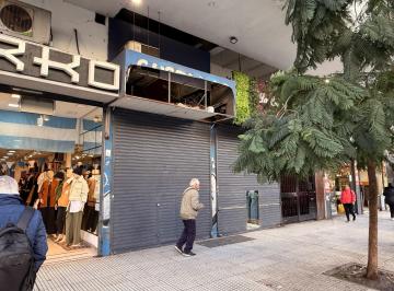 Local comercial · 250m² · Local en Once en Av Corrientes 2700 Esq Pueyrredon. 3 Plantas