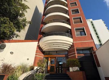Departamento · 95m² · 4 Ambientes · Departamento 4 Ambientes Piso Completo en Banfield Este! Apto Credito!
