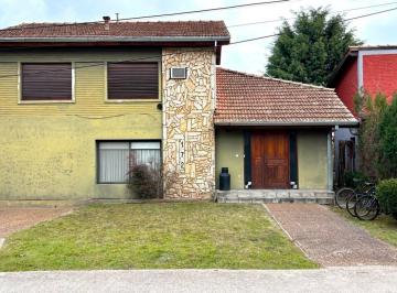 Casa · 165m² · 6 Ambientes · 2 Cocheras · El Venado I Casa en Venta