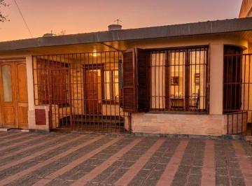 Casa de 8 ambientes, La Cieneguita · Inca Propiedades Vende Casa en Las Heras