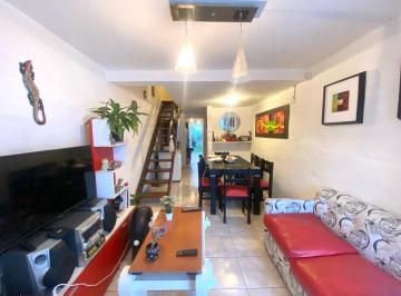 Casa · 180m² · 4 Ambientes · 2 Cocheras · Casa - Cerro de Las Rosas