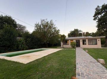 Casa · 195m² · 5 Ambientes · 2 Cocheras · Casa en del Viso