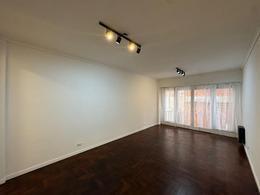 Venta departamento 3 ambientes con dependencia de servicio