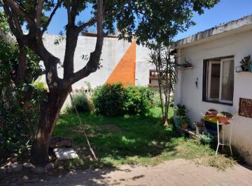Casa de 2 ambientes, Córdoba · Casa en Alquiler de 2 Dorm. con Cochera en Córdoba