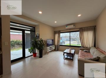Casa · 141m² · 5 Ambientes · 4 Cocheras · Casa - Altos de Manzanares