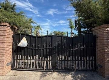 Casa de 2 ambientes, Berisso · Alquiler de Casa en Calle 82 y 175 Los Talas - Berisso