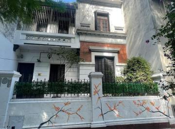 Casa · 213m² · 5 Ambientes · Exclusiva Casa de Época con Jardín en El Mejor Caballito Residencial