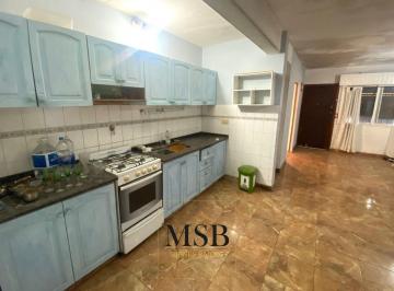Casa · 100m² · 4 Ambientes · 1 Cochera · Casa en Venta 4 Ambientes | Berazategui Centro | Gran Lote