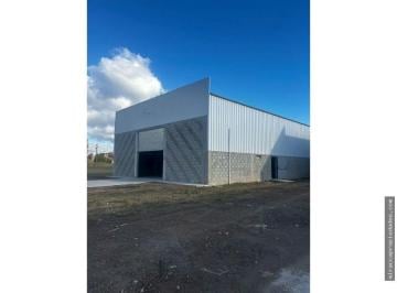 Bodega-Galpón · 800m² · Jauregui Lujan Galpon en Alquiler Parque Industrial Flandria