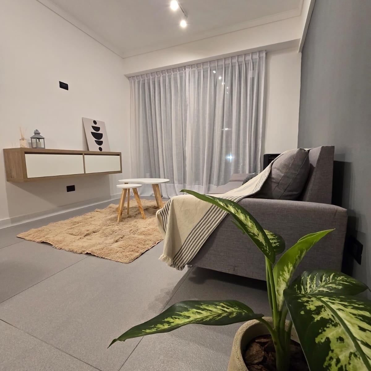 Venta departamento 2 ambientes al frente con dependencia y balcón saliente