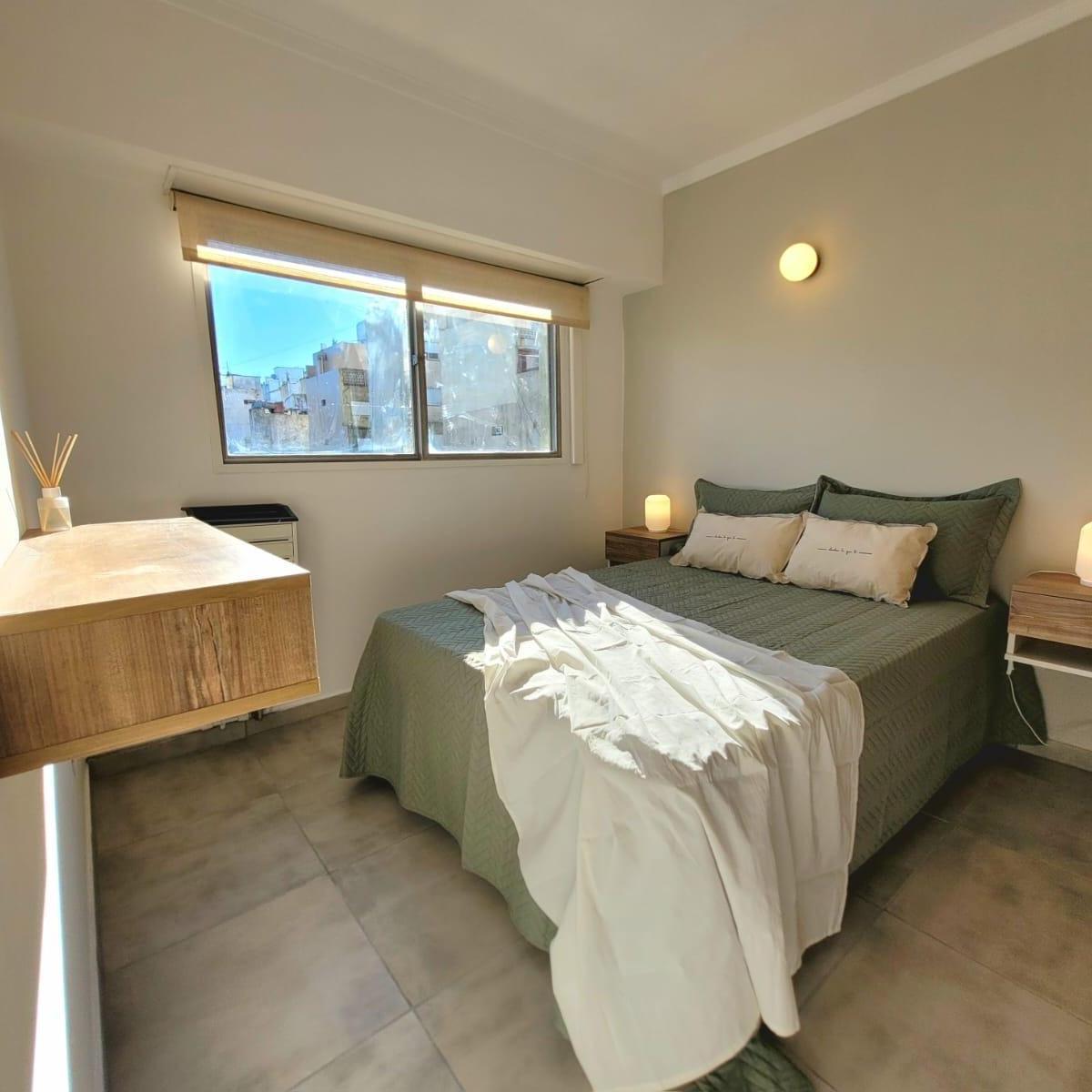 Venta departamento de un ambiente A la calle