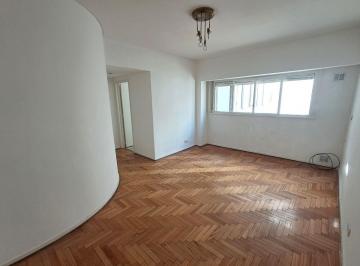 Departamento de 3 ambientes, Almagro · Semipiso de 3 Ambientes con Baulera en Ubicación Estratégica