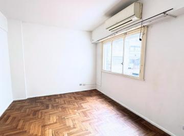 Departamento de 2 ambientes, Belgrano · 2 Amb Amplios, Muy Luminoso, con Lavadero Independiente