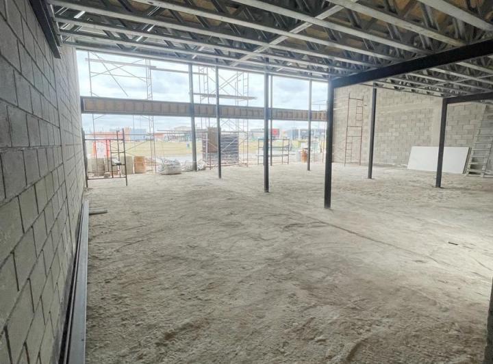Local comercial · 124m² · 1 Cochera