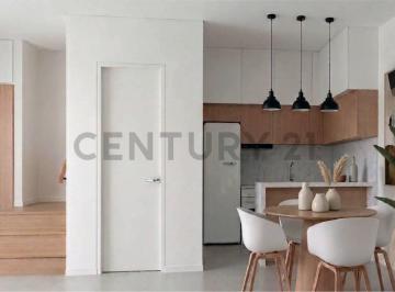 PH · 95m² · 4 Ambientes · Venta - PH 4 Ambientes con Patio, Piscina Privada y Jardín | Felipe Vallese 910 | Caballito