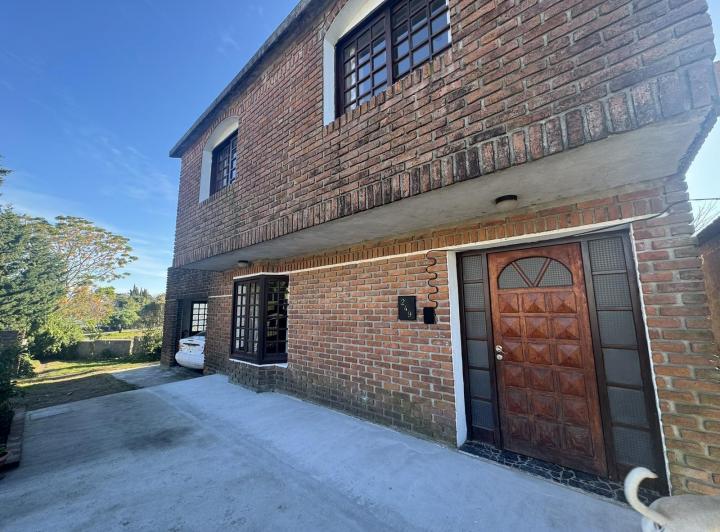 Casa · 183m² · 7 Ambientes · 1 Cochera