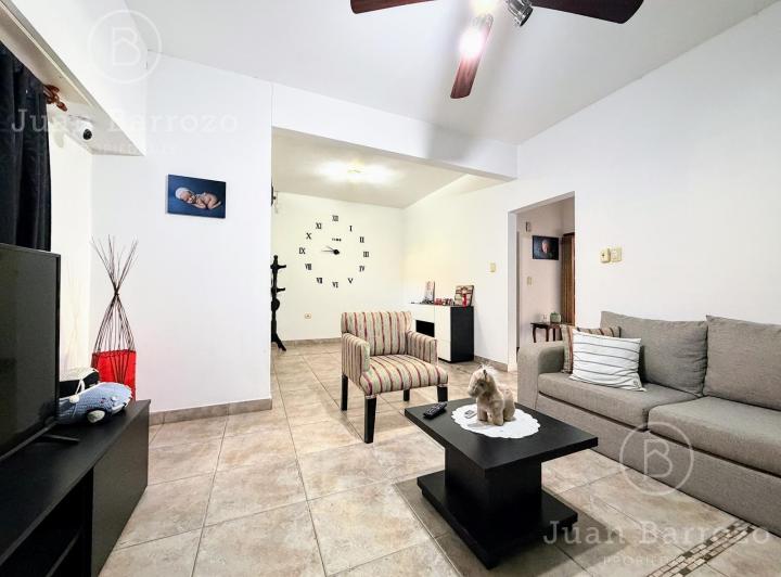 Casa en alquiler en Temperley · 4 ambientes