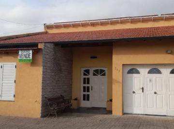 Casa de 4 ambientes, Tornquist · Excelente Propiedad