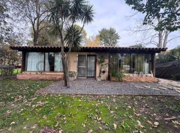 Casa · 100m² · 3 Ambientes · 1 Cochera · Venta Casa 3 Ambientes con Gran Parque en General Las Heras