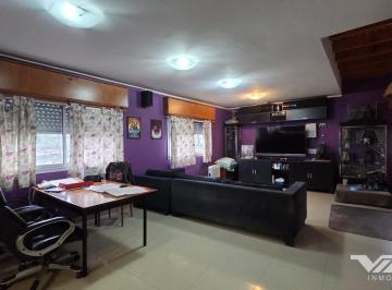 PH · 245m² · 6 Ambientes · 1 Cochera · En Venta 2 PH. en Block, 3 Amb. Pb y 3 Amb Pa. Indep. Cochera, Patio. V. Martelli