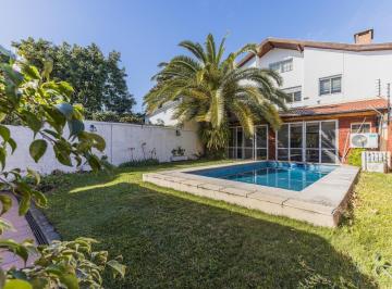 Casa · 115m² · 5 Ambientes · 1 Cochera · Venta Casa en Olivos con 4 Dorm., Gran Jardín, Pileta y Quincho.
