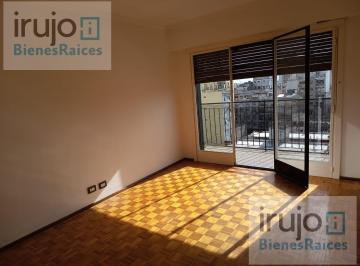 Departamento · 108m² · 4 Ambientes · Departamento de 4 Ambientes con Dependencia y Baulera en Flores