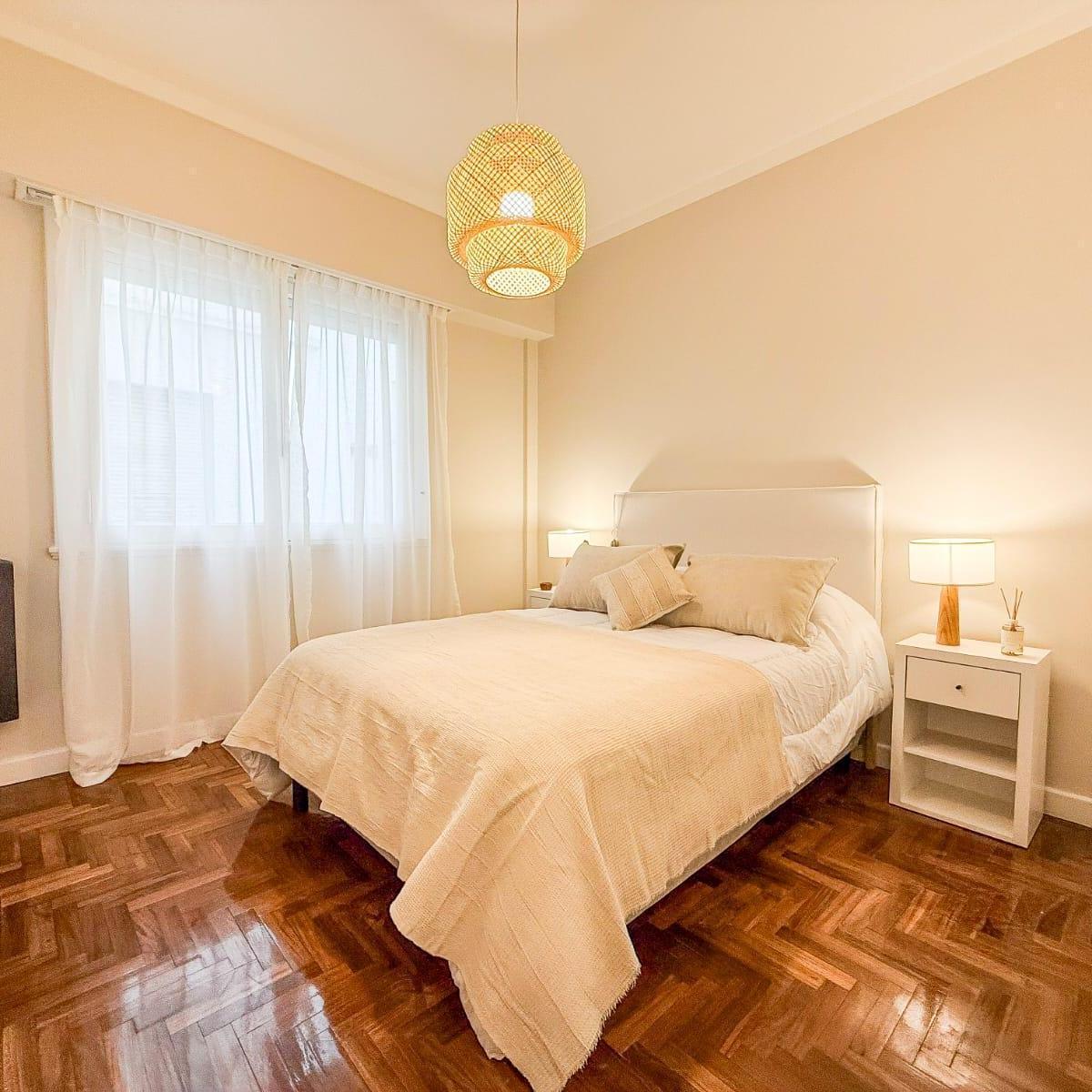 Reciclado a Nuevo | 2 Ambientes con Dependencia | Amoblado y Decorado | Plaza Colón