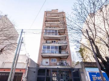 Departamento de 3 ambientes, Lanús · Departamento 3 Ambientes C/cochera - Lanus Este