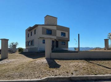 Casa · 470m² · 11 Ambientes · 4 Cocheras · Casa - Villa del Lago