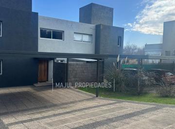 PH · 190m² · 6 Ambientes · 2 Cocheras · PH 3 Dorm. La Cuesta