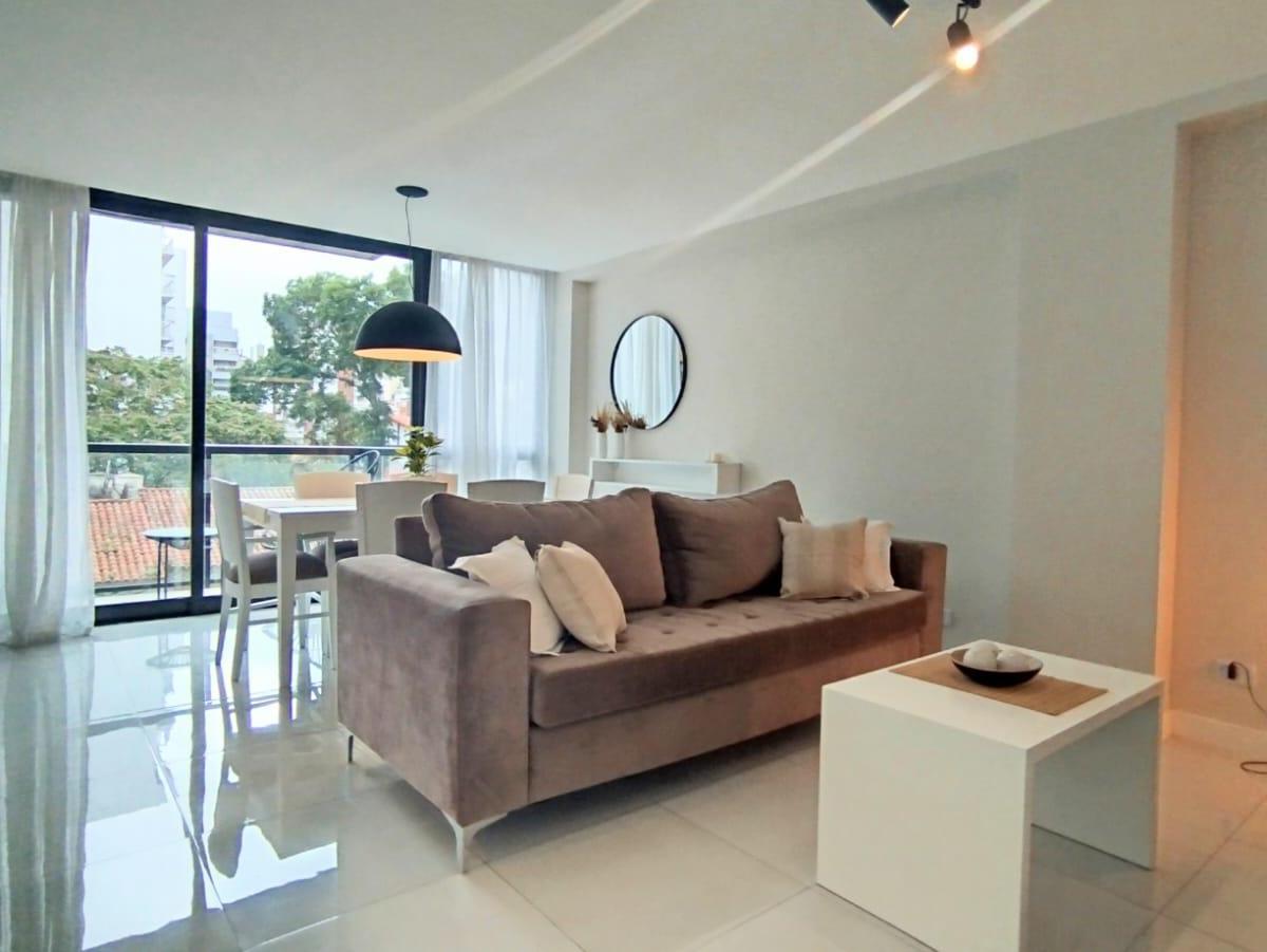 En venta Semipiso de 3 Ambientes | Edificio Thames vii | Suite con Vestidor | Amoblado y Decorado