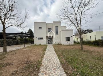 SCO-SCO-79_2 · Casa a Estrenar en Venta en Barrio San Matías Excelente Calidad Constructiva
