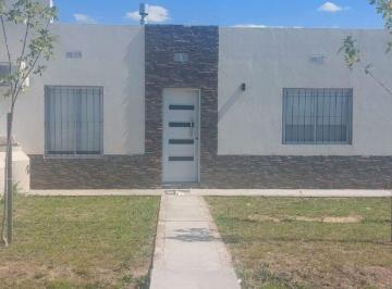 Casa de 4 ambientes, San Andrés de Giles · Casa de 298 m² con 2 Dorm. en Venta en San Andrés de Giles