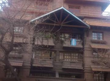 Oficina comercial · 87m² · 2 Dormitorios · 1 Cochera · Departamento con 2 Dorm.