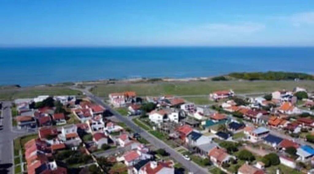 Lote con losas, 310m² en Playa Serena, excelente inversión