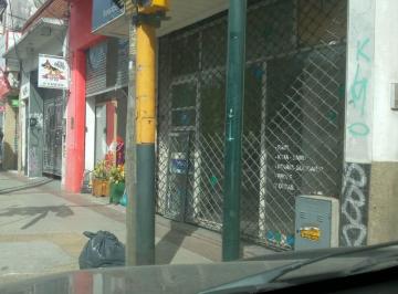 Local comercial de 1 ambiente, La Matanza · Local Comercial Sobre Av Rivadavia en R. Mejía, 84 m²