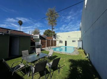 Casa · 109m² · 3 Ambientes · 1 Cochera · Venta Casa 3 Ambientes Temperley Lomas de Zamora
