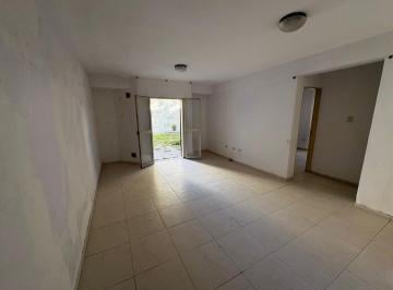 Departamento · 58m² · 3 Ambientes · Depto 2 Dorm y Patio en Micro - Centro a Refaccionar