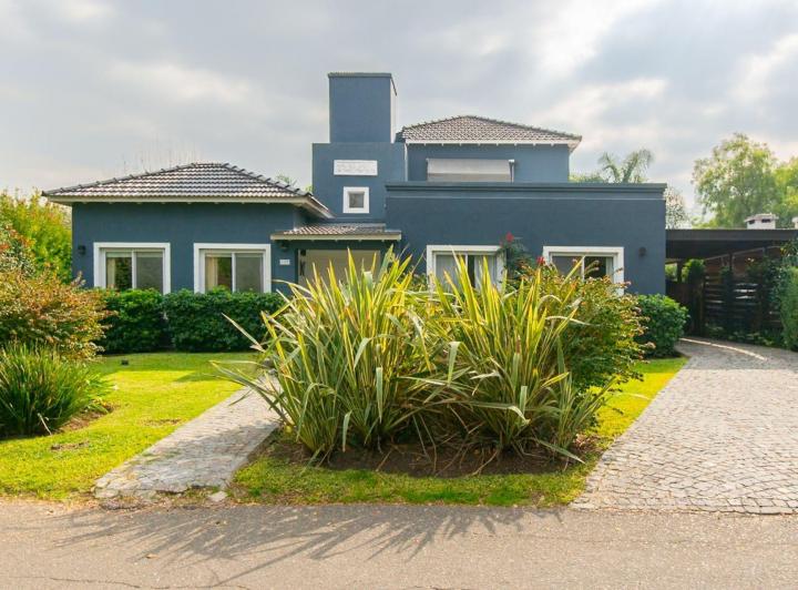 Casa en alquiler en Los Potrillos · 6 ambientes