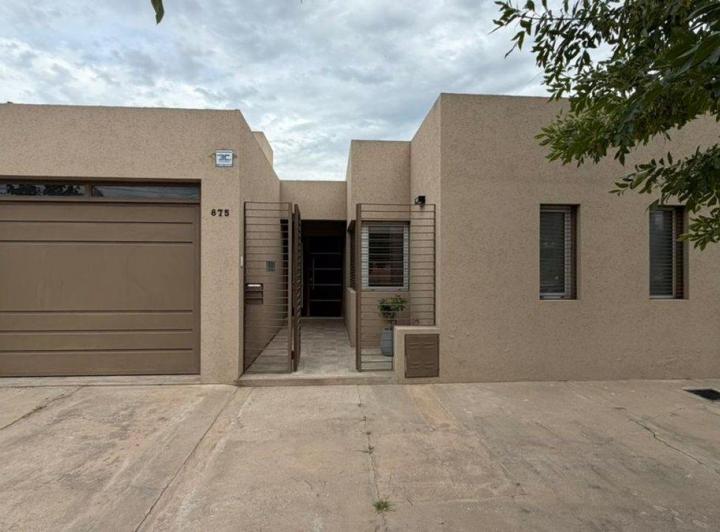 Casa en venta en Venado Tuerto · 8 ambientes