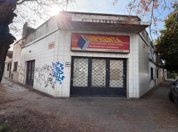 Local comercial · 130m² · 4 Ambientes · Local con Vivienda en Esquina a Reciclar!