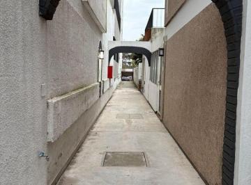 PH · 35m² · 2 Ambientes · Venta Departamento PH un Dormitorio Barrio Martín. Chacabuco 1200