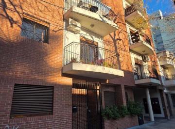Consultorio de 5 ambientes, La Plata · Uso Profesional - Casa de 3 Habitaciones - 47 E 17 y 18
