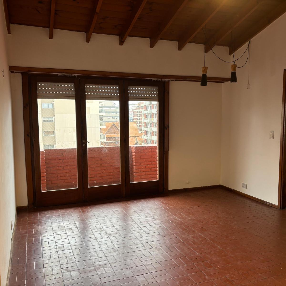 Depto 2 amb, 55m² con balcón corrido — Lomas De Stella Maris