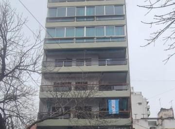 Departamento · 85m² · 5 Ambientes · 1 Cochera · Departamento en Abasto