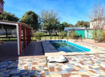 Terreno · 8m² · Venta Quincho con Pileta y Vestidor E N B° Inaudi