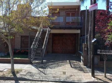 Casa · 190m² · 5 Ambientes · 3 Cocheras · Casa en Venta (Ph) Apto Credito en Cerro Chico (Recibe Departamento/vehiculo Año 2024 en Adelante)